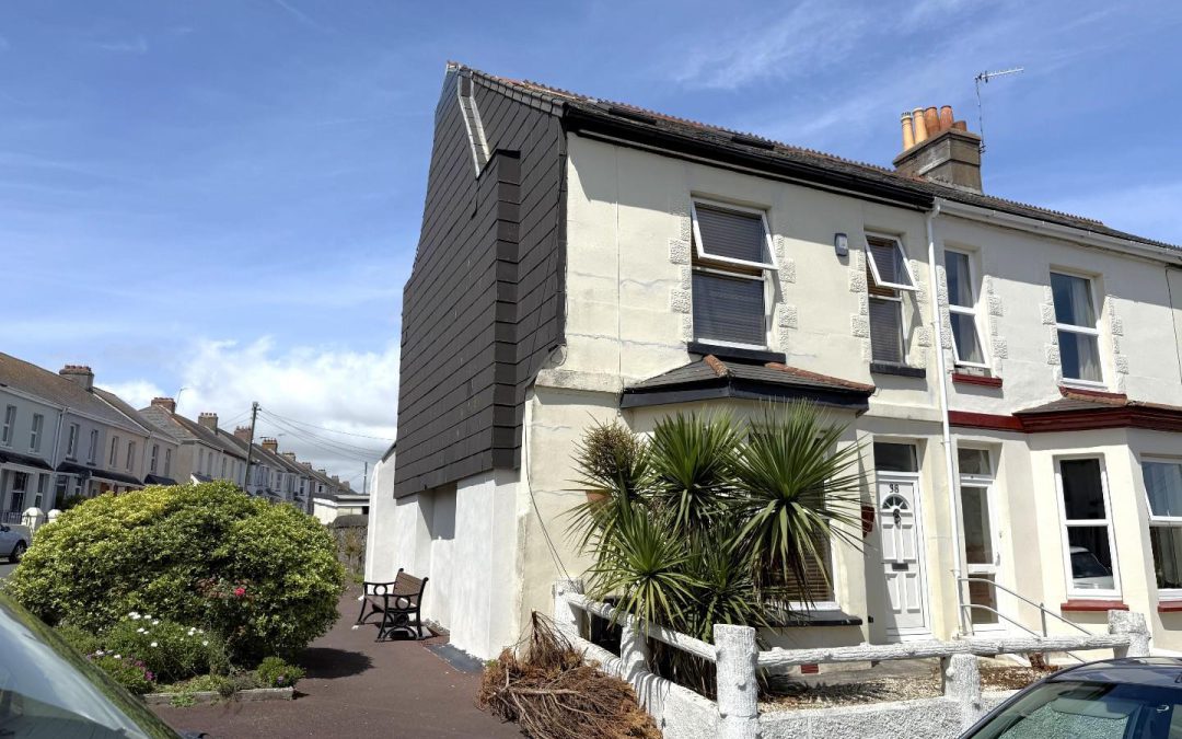 North Road, Torpoint